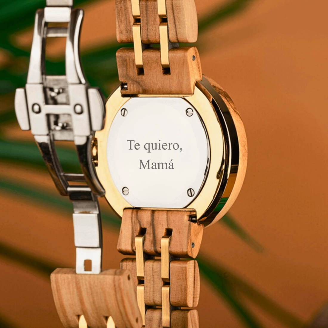 What to Engrave on a Watch for Mom This Mother's Day