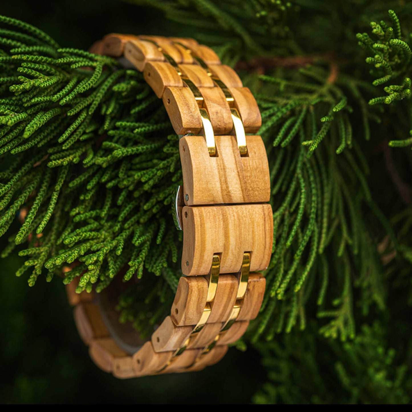 Back strap view of 38mm Custom Wooden Watch for Women Queen Emerald